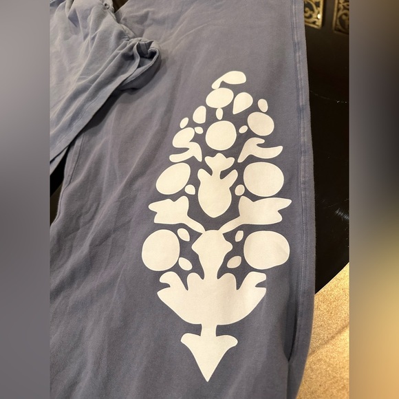 FP Movement Women's Hot Shot Logo Crossover 2-Piece Set✨ - Picture 4 of 12